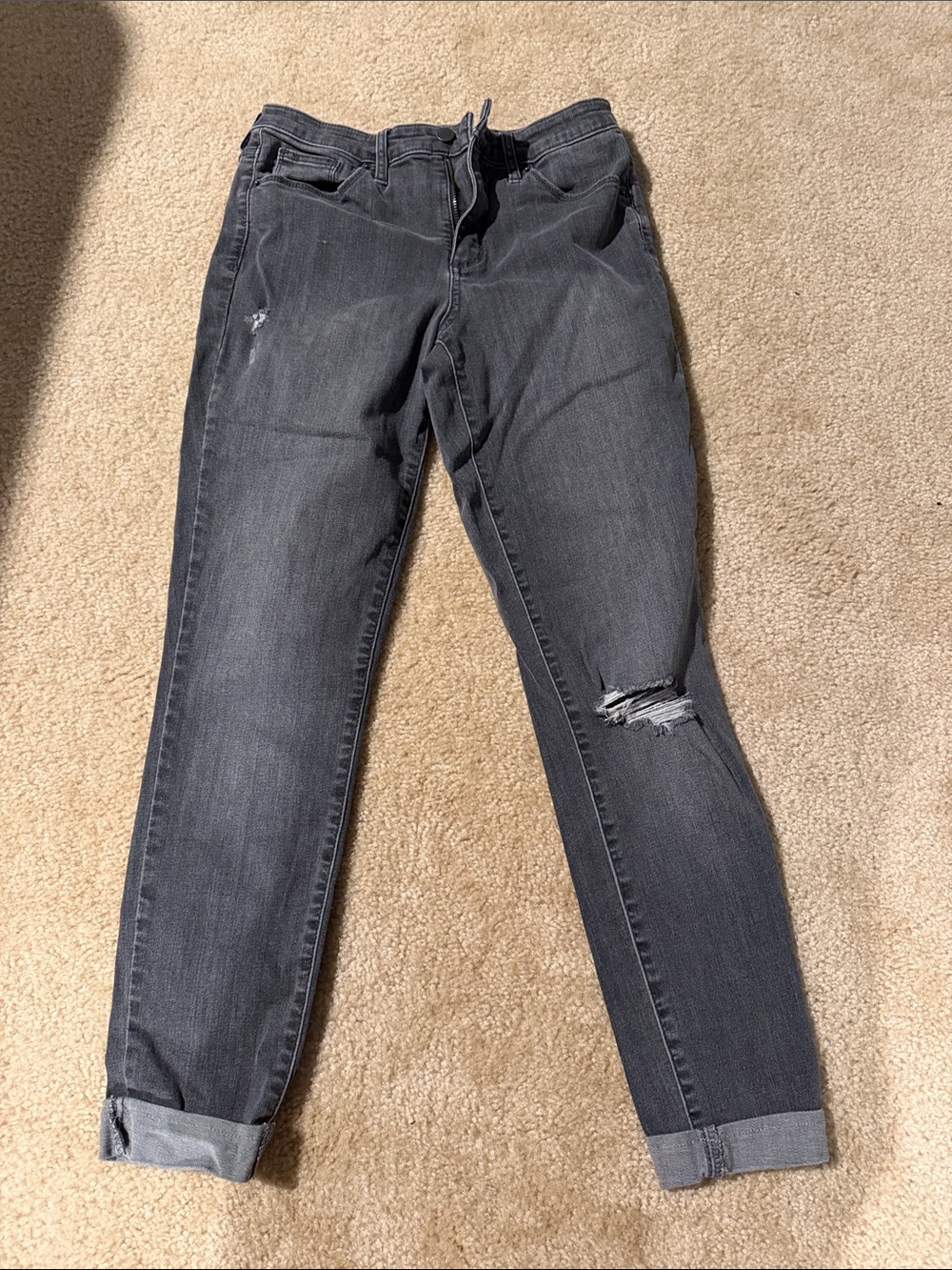 Universal thread Women's Distressed High-Rise Gray ankle Jeans